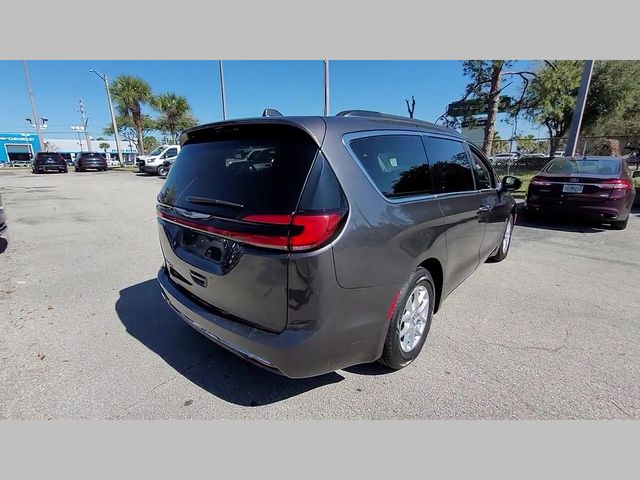 2022 Chrysler Pacifica Touring-L