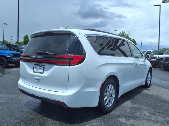 2022 Chrysler Pacifica Touring-L