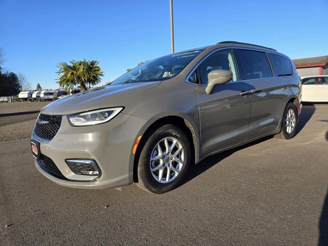 2022 Chrysler Pacifica Touring-L