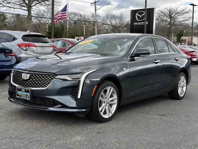 2022 Cadillac CT4 Luxury