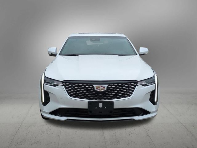 2022 Cadillac CT4 Luxury