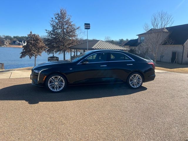 2022 Cadillac CT4 Premium Luxury