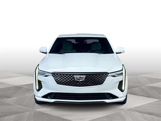 2022 Cadillac CT4 Premium Luxury