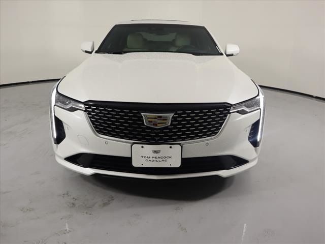 2022 Cadillac CT4 Premium Luxury