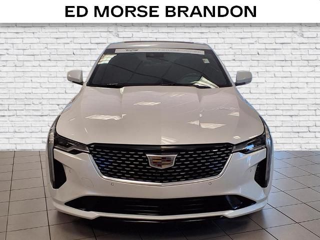 2022 Cadillac CT4 Premium Luxury