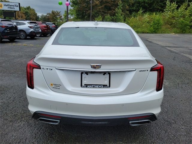 2022 Cadillac CT5 Luxury