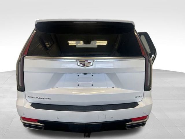 2022 Cadillac Escalade Luxury