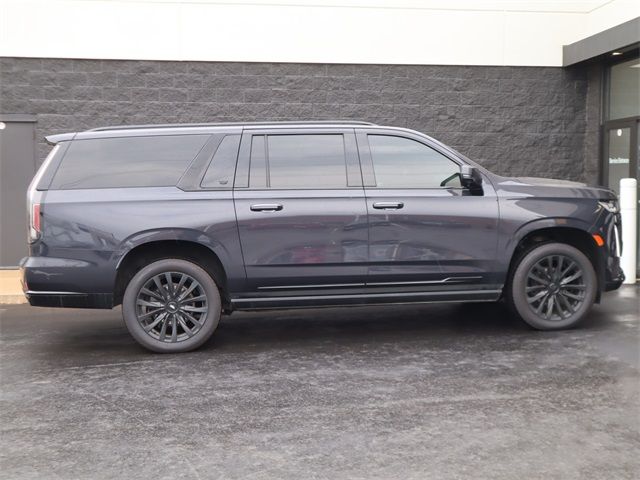 2022 Cadillac Escalade ESV Premium Luxury