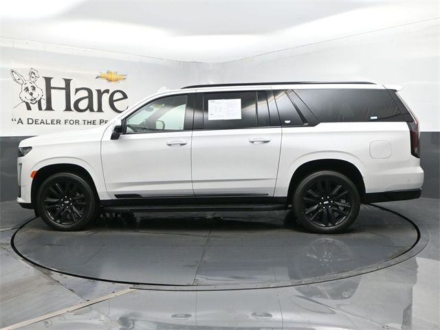 2022 Cadillac Escalade ESV Sport