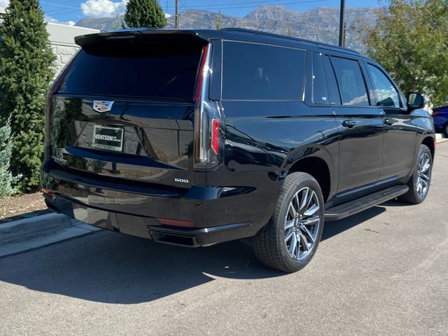 2022 Cadillac Escalade ESV Sport