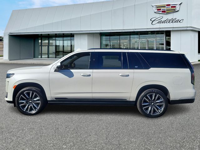 2022 Cadillac Escalade ESV Sport