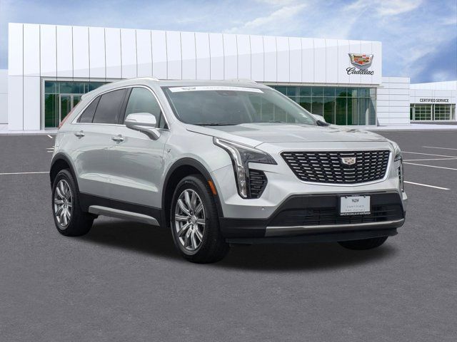 2022 Cadillac XT4 Premium Luxury