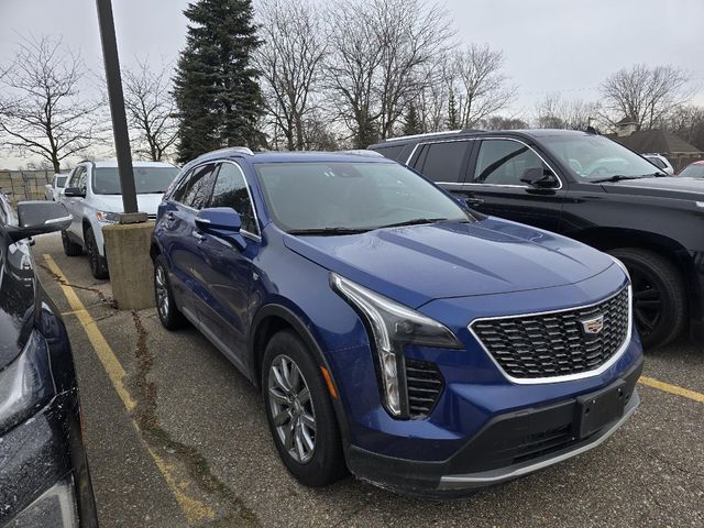 2022 Cadillac XT4 Premium Luxury