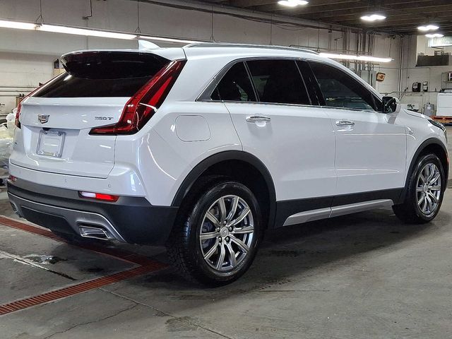 2022 Cadillac XT4 Premium Luxury