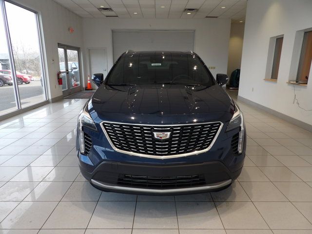 2022 Cadillac XT4 Premium Luxury