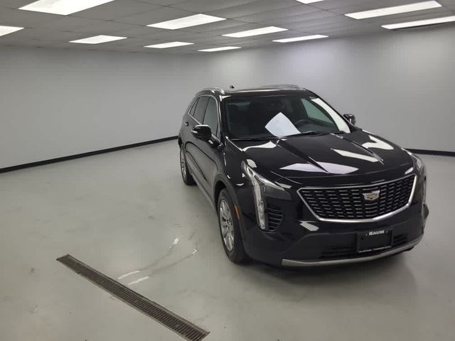 2022 Cadillac XT4 Premium Luxury