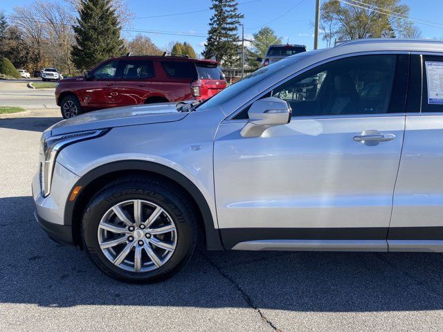 2022 Cadillac XT4 Premium Luxury