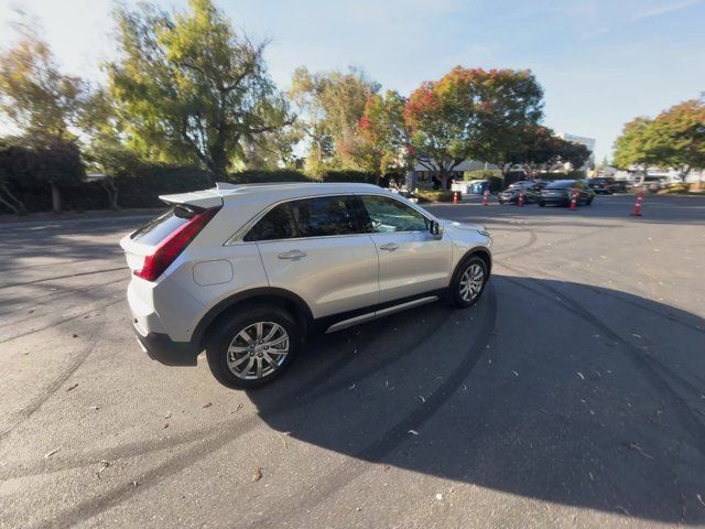 2022 Cadillac XT4 Premium Luxury