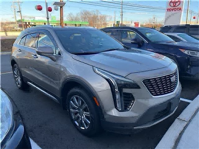 2022 Cadillac XT4 Premium Luxury