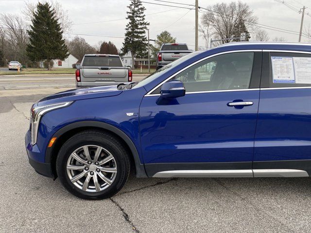 2022 Cadillac XT4 Premium Luxury