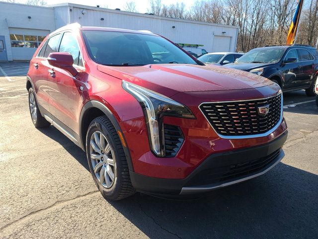 2022 Cadillac XT4 Premium Luxury