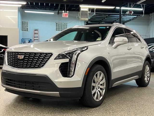 2022 Cadillac XT4 Premium Luxury