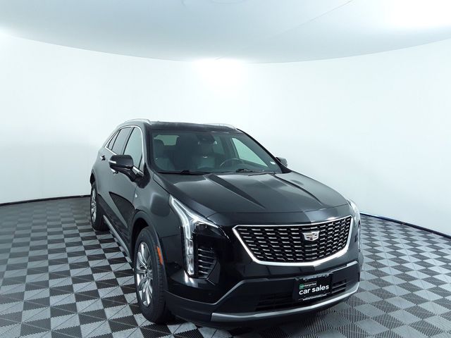 2022 Cadillac XT4 Premium Luxury