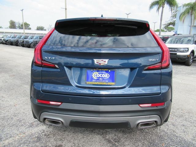 2022 Cadillac XT4 Premium Luxury