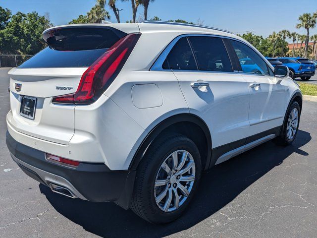 2022 Cadillac XT4 Premium Luxury