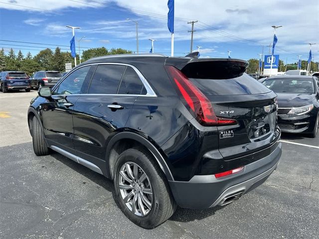 2022 Cadillac XT4 Premium Luxury