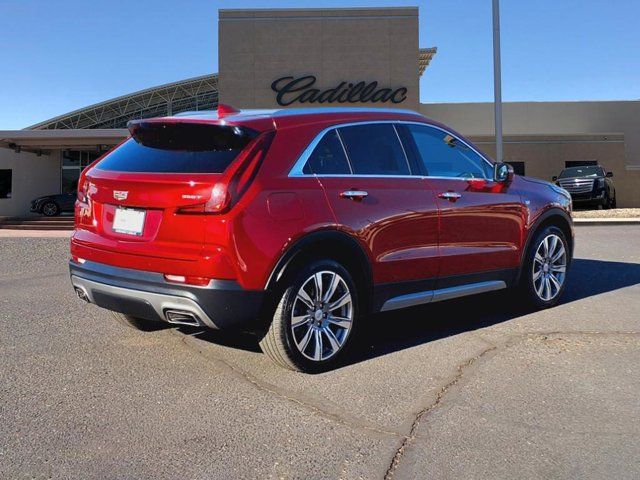 2022 Cadillac XT4 Premium Luxury