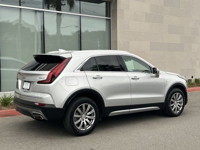 2022 Cadillac XT4 Premium Luxury