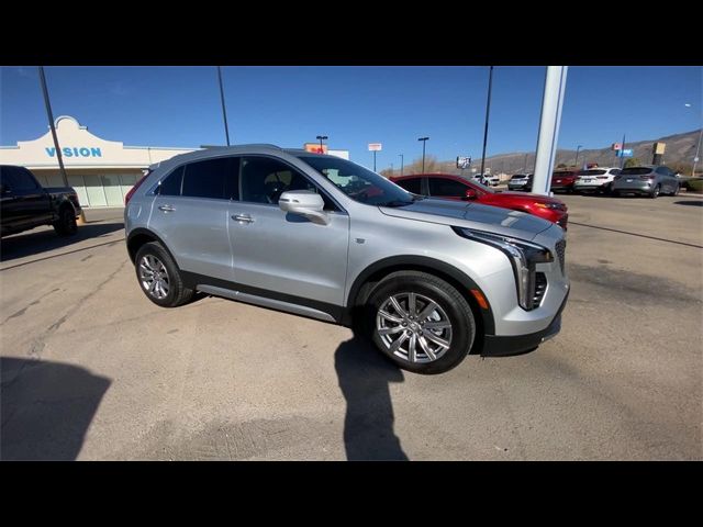 2022 Cadillac XT4 Premium Luxury