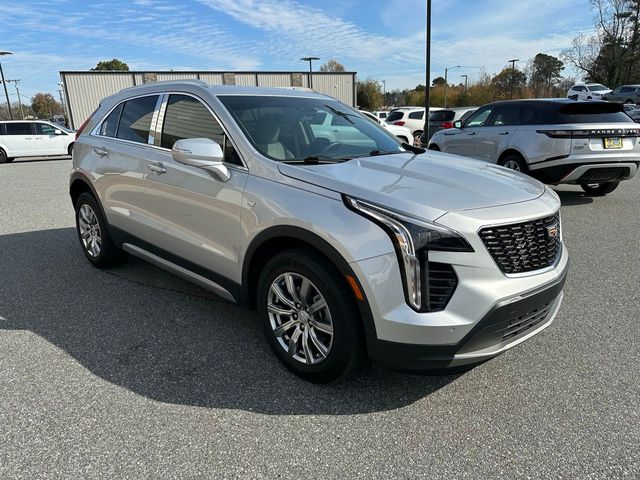 2022 Cadillac XT4 Premium Luxury