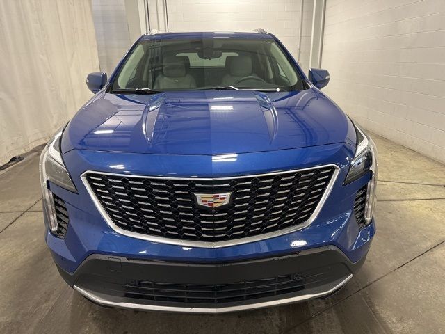 2022 Cadillac XT4 Premium Luxury