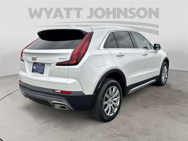 2022 Cadillac XT4 Premium Luxury