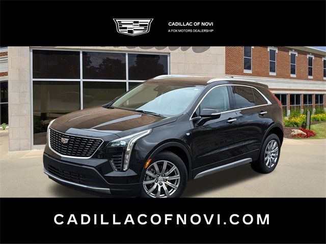 2022 Cadillac XT4 Premium Luxury