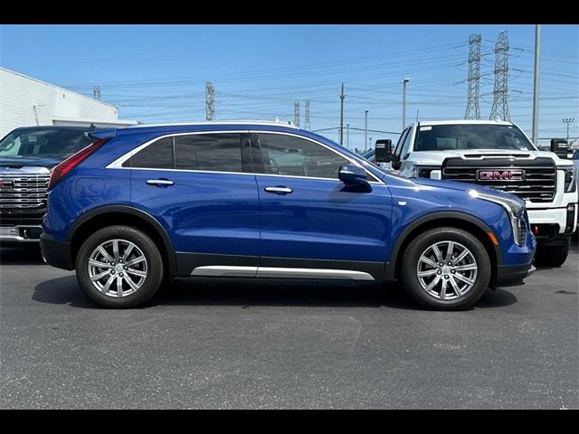 2022 Cadillac XT4 Premium Luxury