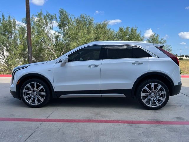 2022 Cadillac XT4 Premium Luxury