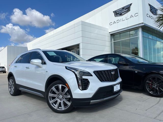 2022 Cadillac XT4 Premium Luxury