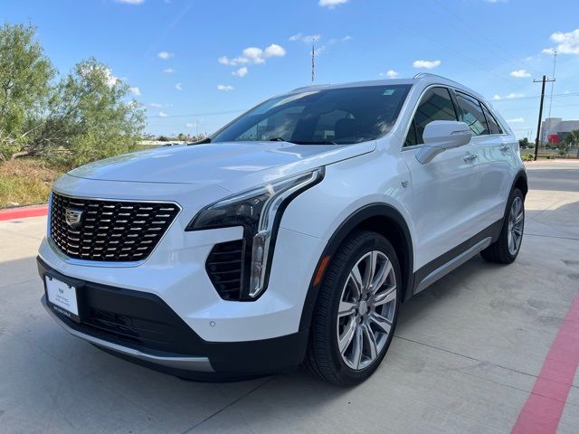 2022 Cadillac XT4 Premium Luxury