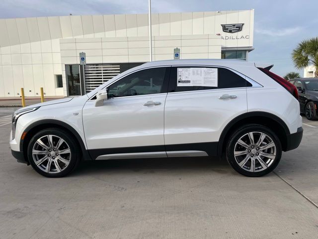 2022 Cadillac XT4 Premium Luxury