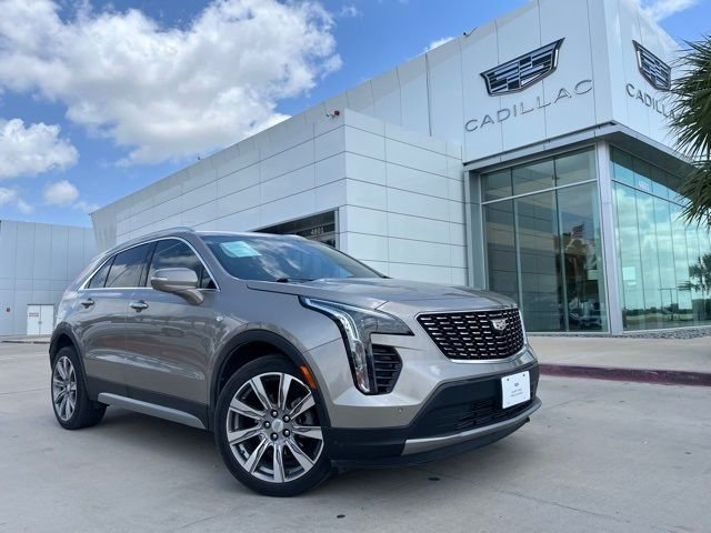 2022 Cadillac XT4 Premium Luxury