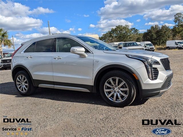 2022 Cadillac XT4 Premium Luxury