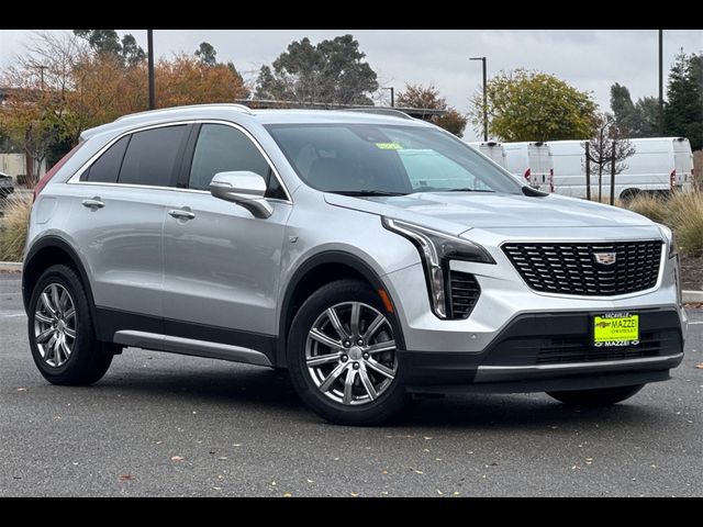 2022 Cadillac XT4 Premium Luxury