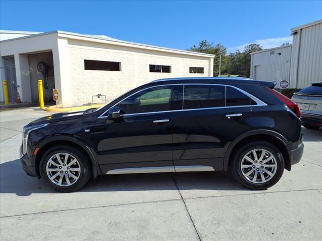 2022 Cadillac XT4 Premium Luxury