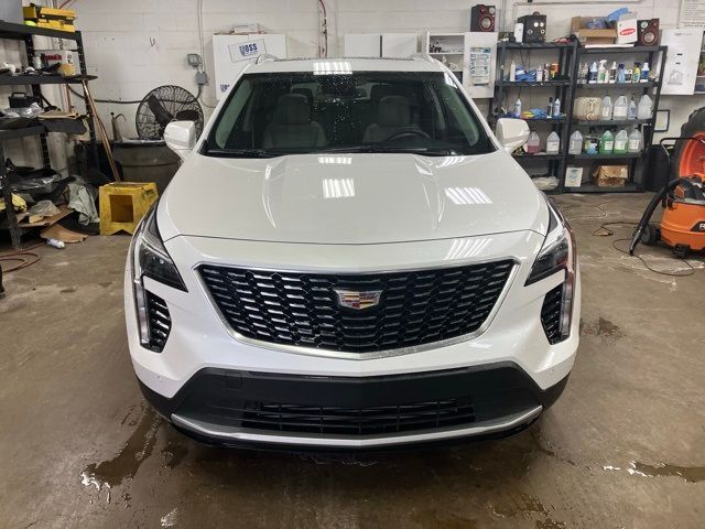 2022 Cadillac XT4 Premium Luxury