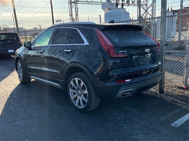 2022 Cadillac XT4 Premium Luxury