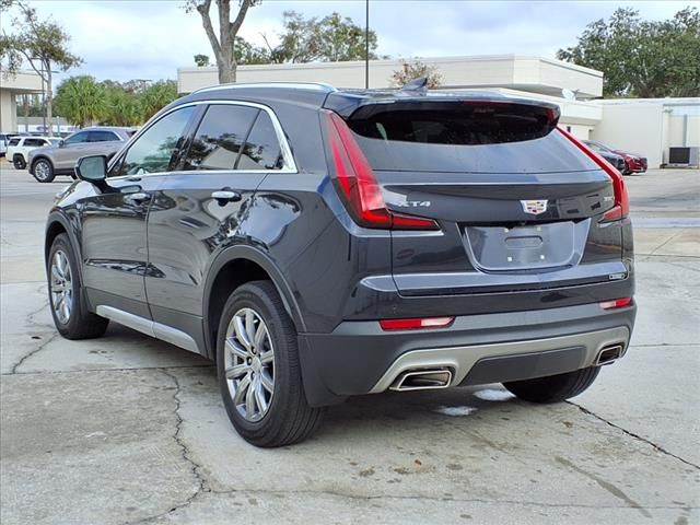 2022 Cadillac XT4 Premium Luxury