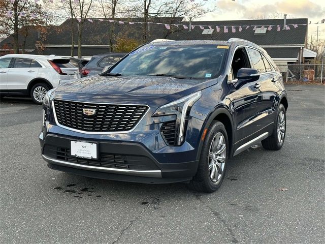 2022 Cadillac XT4 Premium Luxury